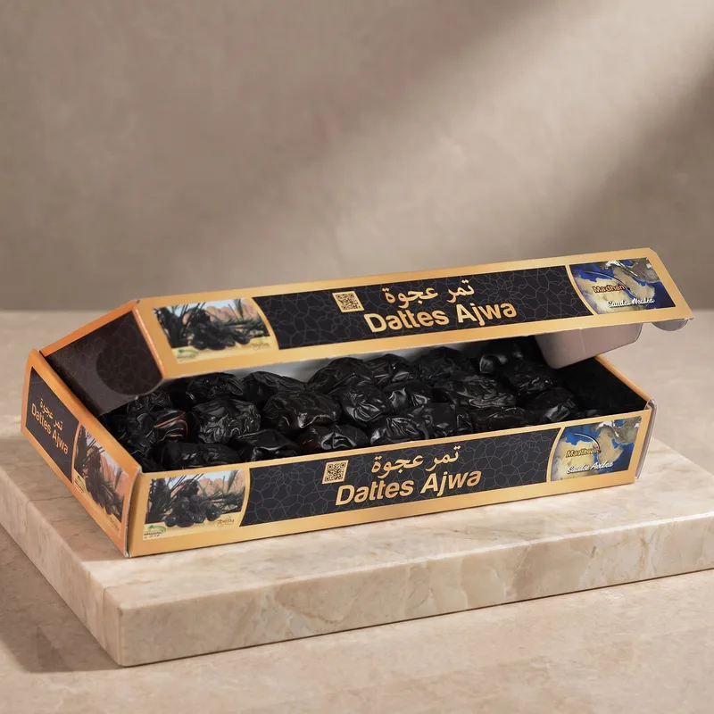 By Madinah Dattes 'Ajwa de Médine, boîte de 900 g